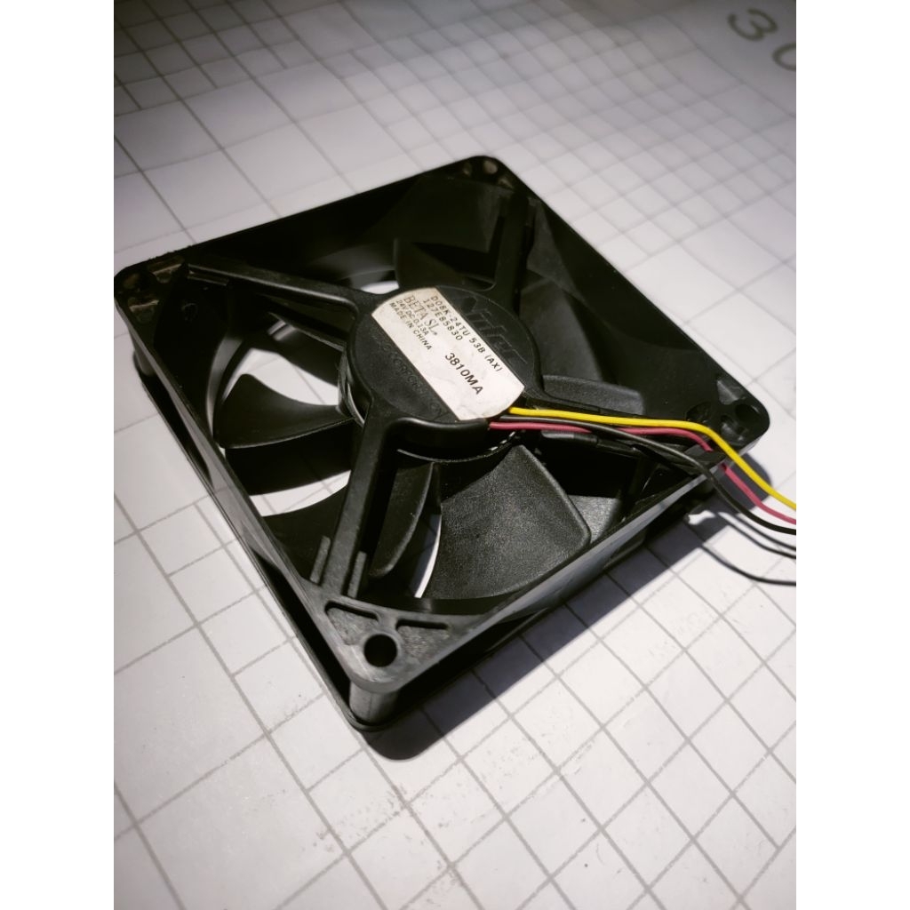 Kipas fan DC 24volt fan DC 24v 0.13A 8x8cm