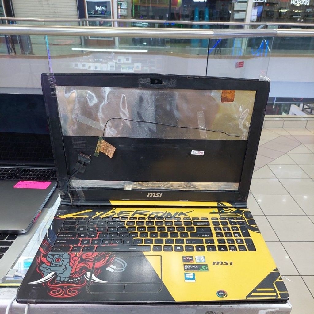 Laptop Msi Ms-16J9 GTX Mati total tanpa lcd tanpa ram tanpa ssd jual casing dan mesin saja no kompla