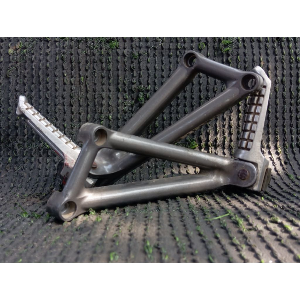 foostep postep belakang ninja rr original