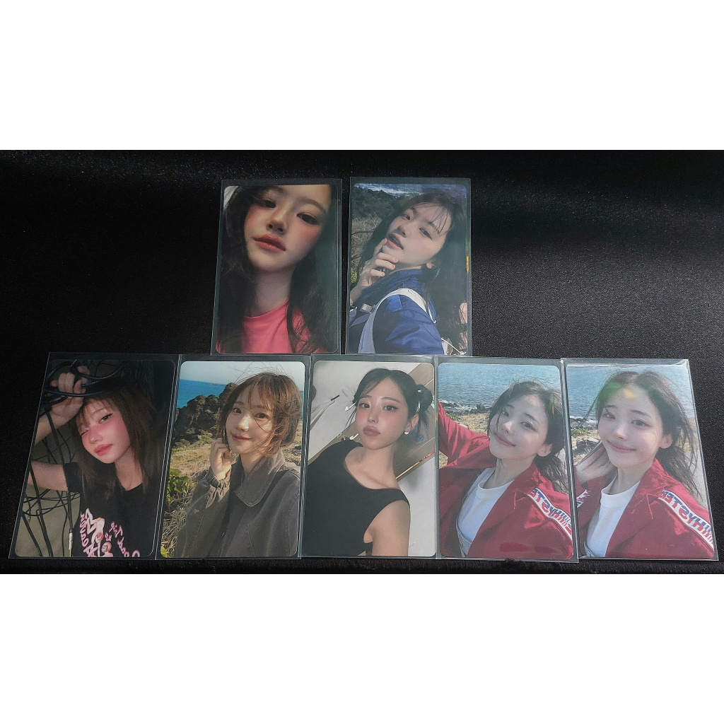 Photocard Album QWER "In a million noises, I'll be your harmony" Chodan Magenta Hina