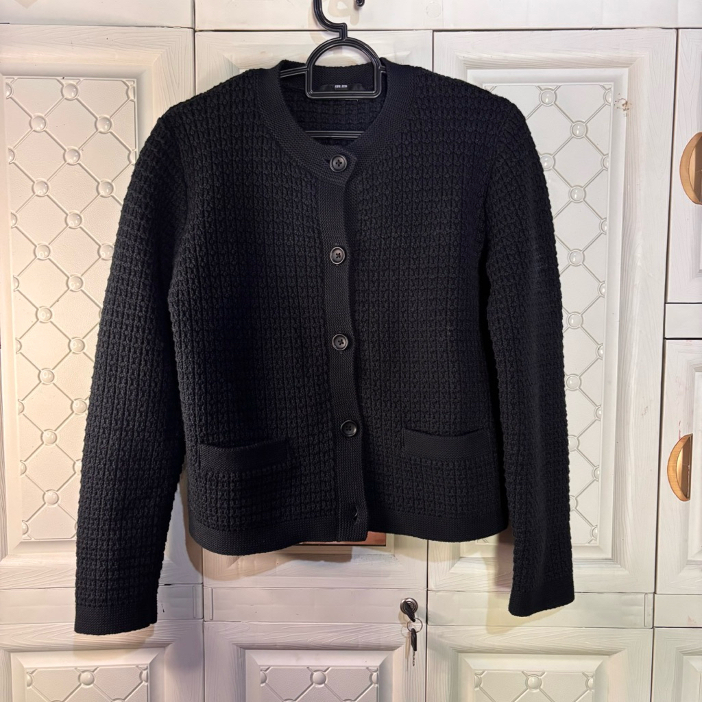 [ Preloved ] UNIQLO - Knitted Short Jacket Cardigan Tweed Size S