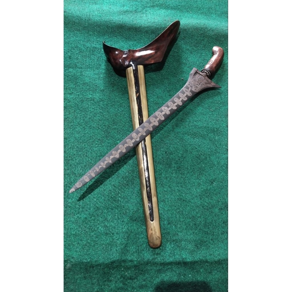 keris antik unik dhapur brojol berpamor melati rinonce istimewah