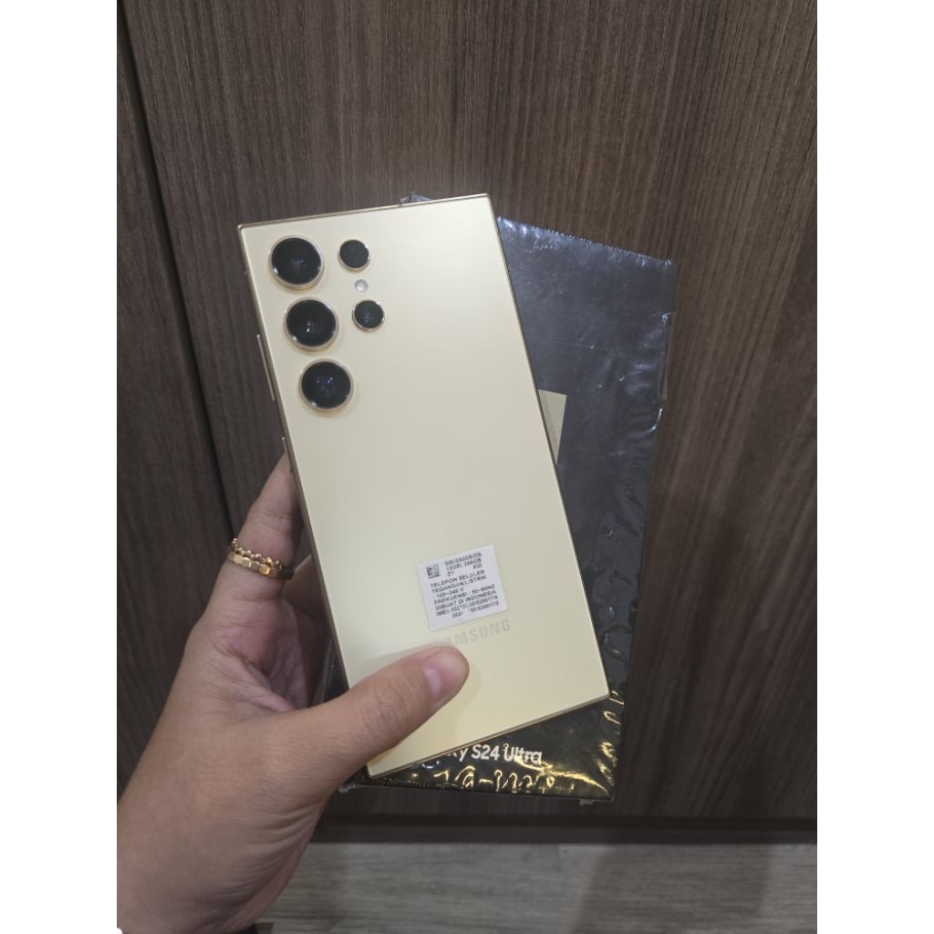 Samsung S24 Ultra, 12/256, Fullset, sein, yellow, bekas pemakaian wajar