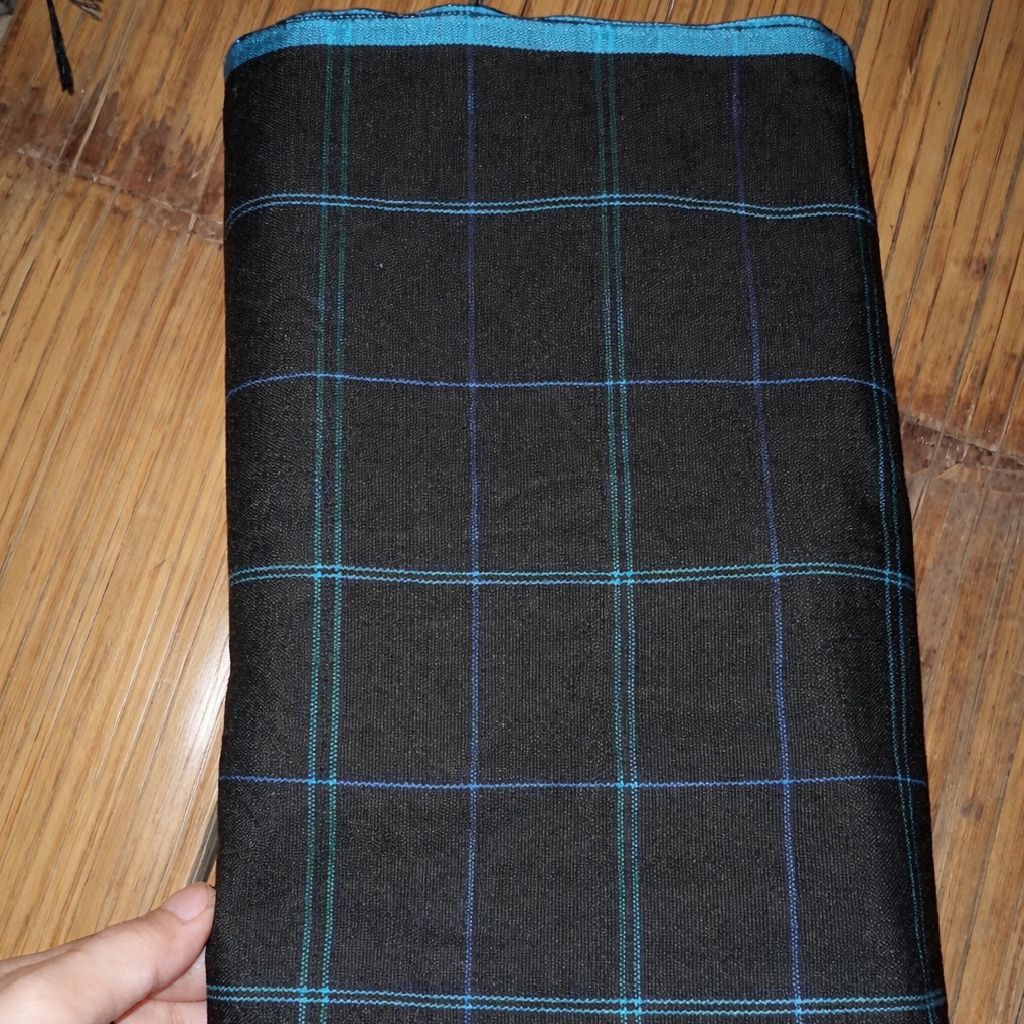 Kain Poleng Hitam Tenun Tradisional Motif Kotak