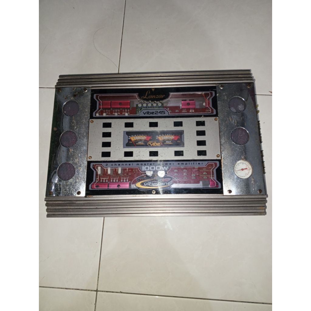 Power Audio Mobil merk Lanzar Vibe245