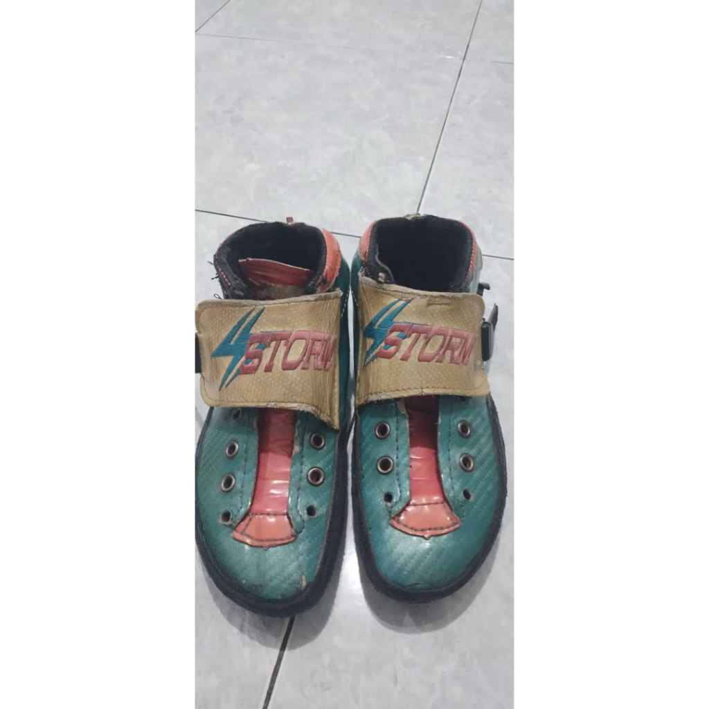 storm boits sepatu roda speed