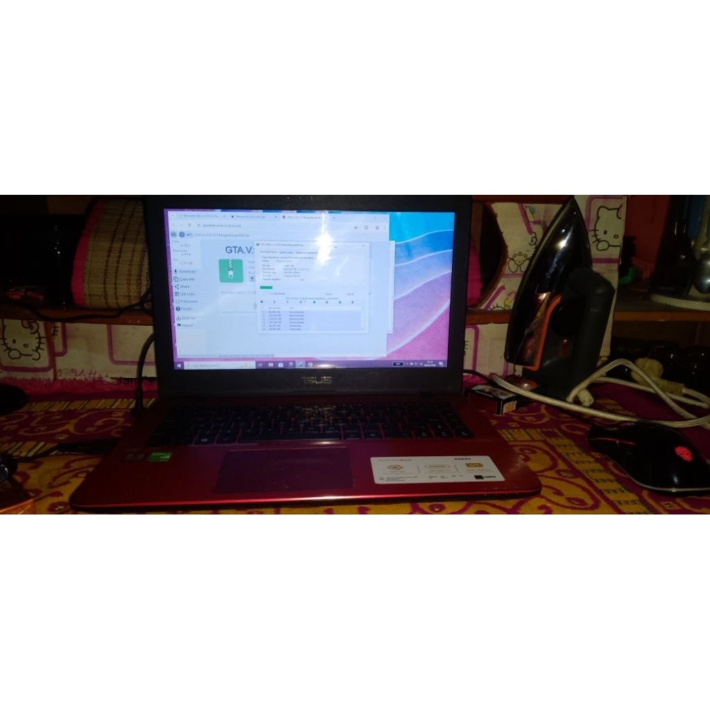 Laptop Asus Core i5 generasi 8