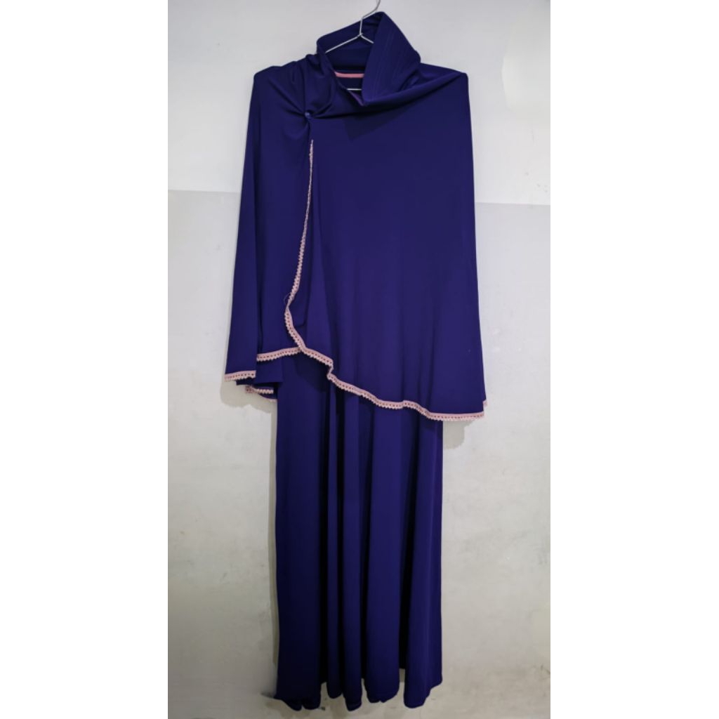 (Preloved) Set Gamis Jersey premium dan jilbab instan flowy