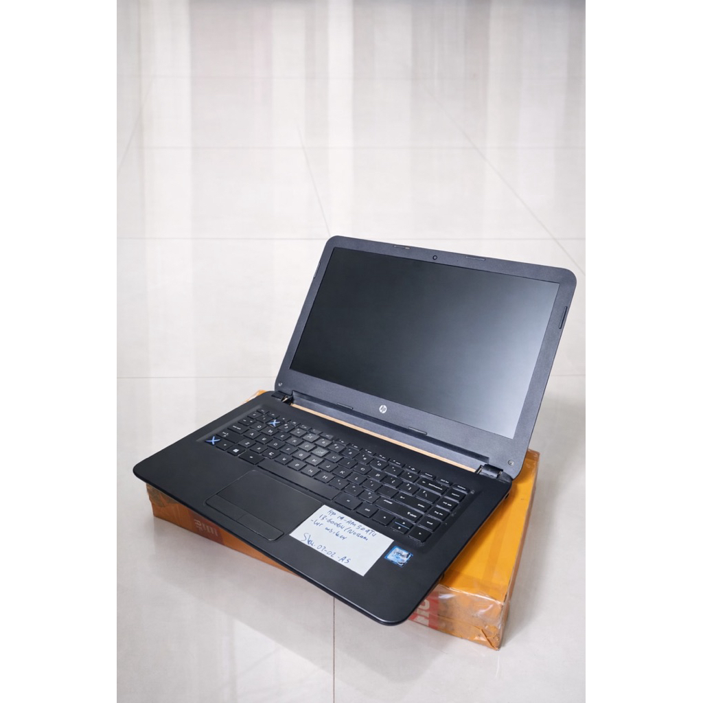 Laptop HP 14 Core i3 6006U  Tanpa Ram/HDD Murah