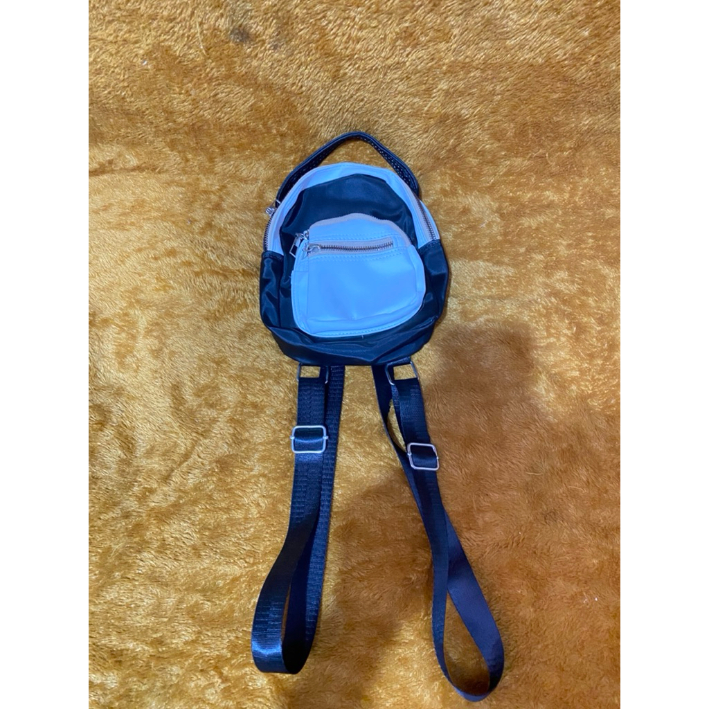 PL Tas Ransel Perempuan Mini Muat Hp Dompet Pouch Warna Hitam Putih