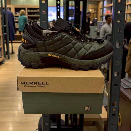 Merrell Performance Footwear  Sepatu Outdoor Hiking Trail Waterproof Quilted Army Black