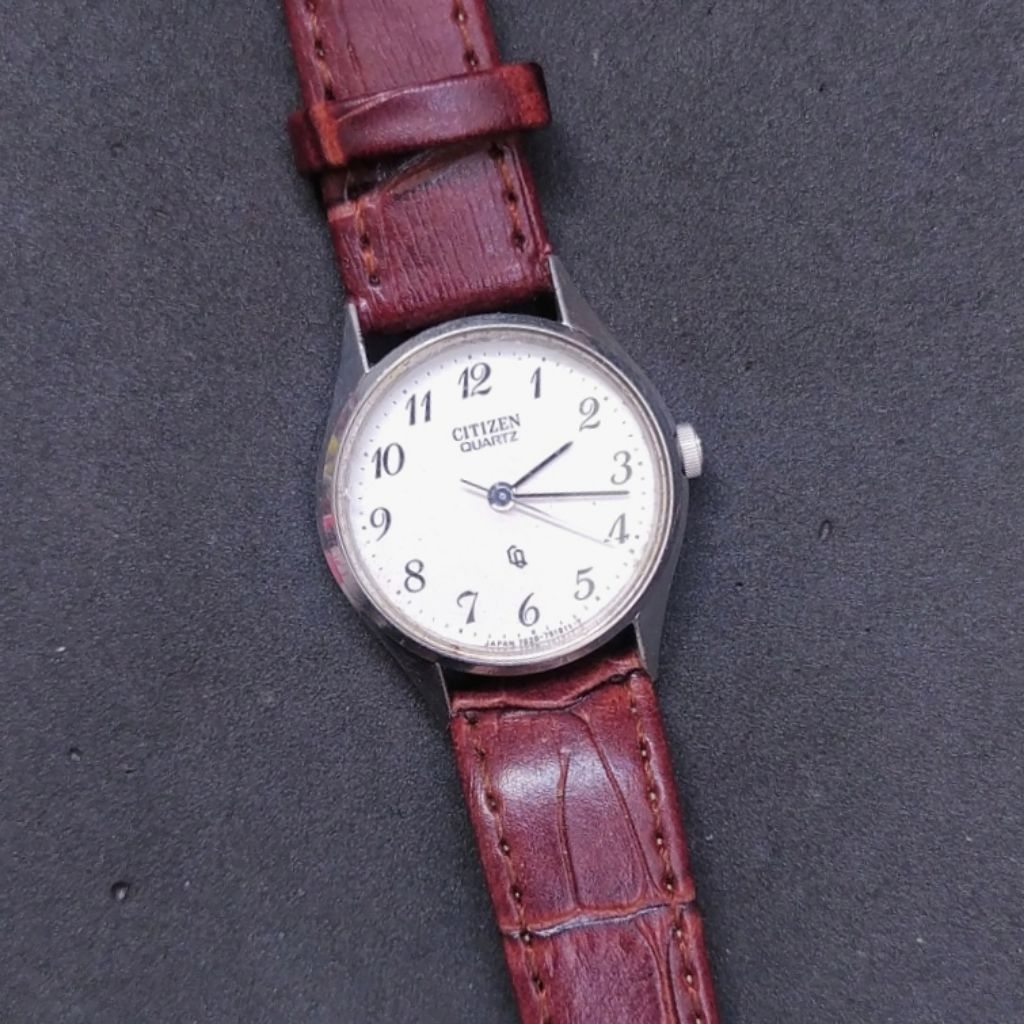 Jam tangan Wanita Vintage 70's Citizen CQ 4 - 751141 TA Quartz  Japan