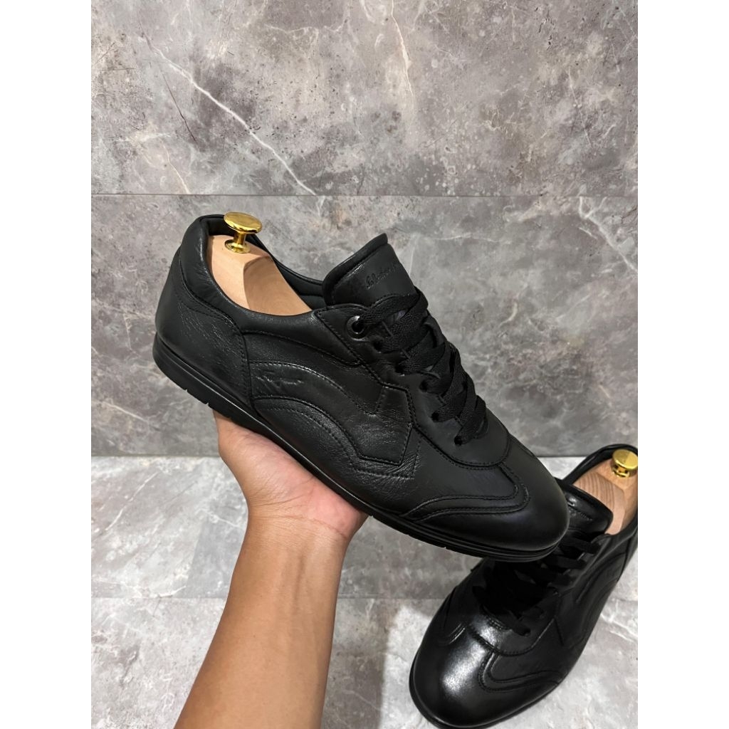 Sepatu Salvatore Ferragamo Original Sneakers Casual bekas second preloved