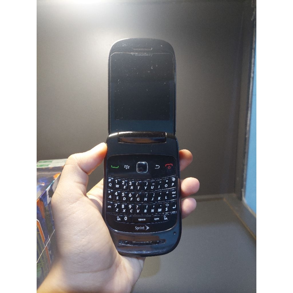 Blackberry Style 9670 second