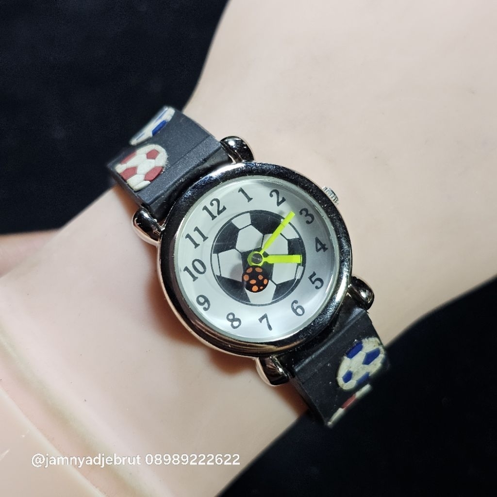 Jam FG Detik Unik Bola Silver White Bekas