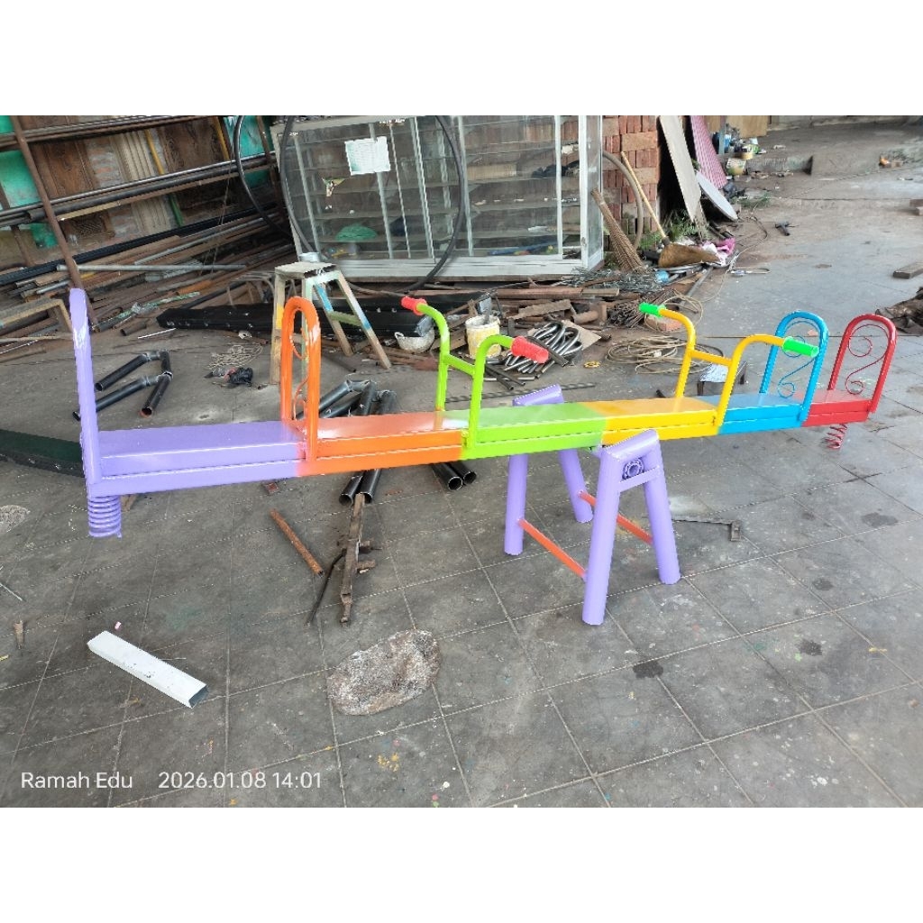 Mainan Outdoor Jungkitan / jungkat-jungkit