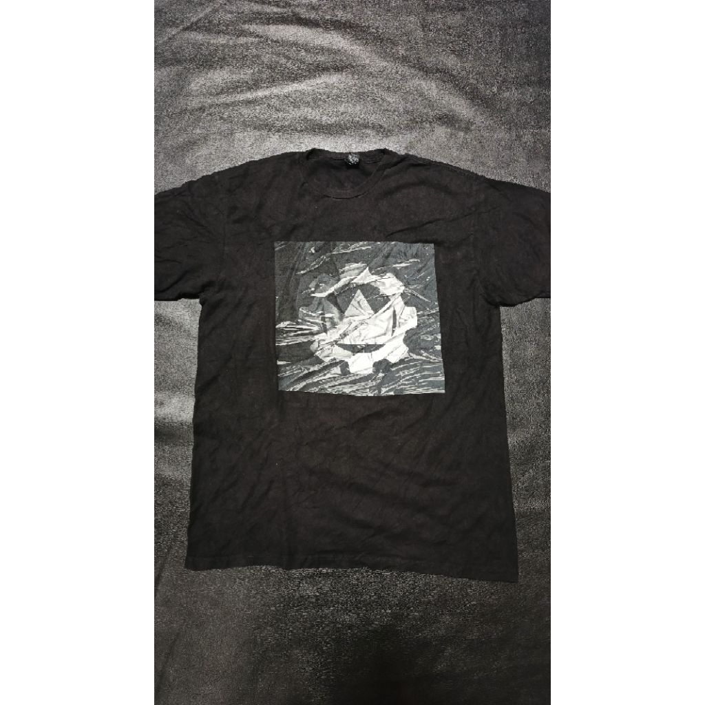 Kaos band Crown The Empire