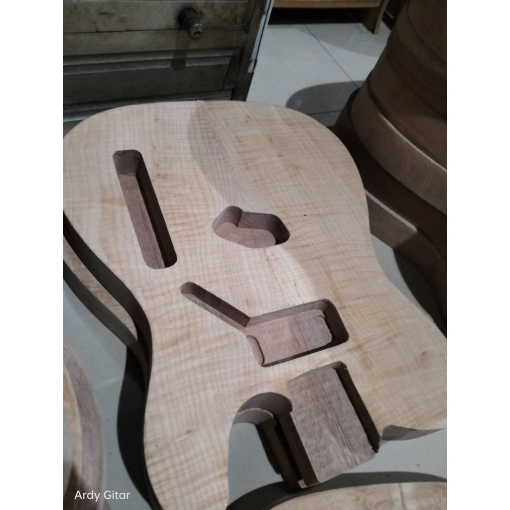 Body Gitar fender telecaster blum finishing