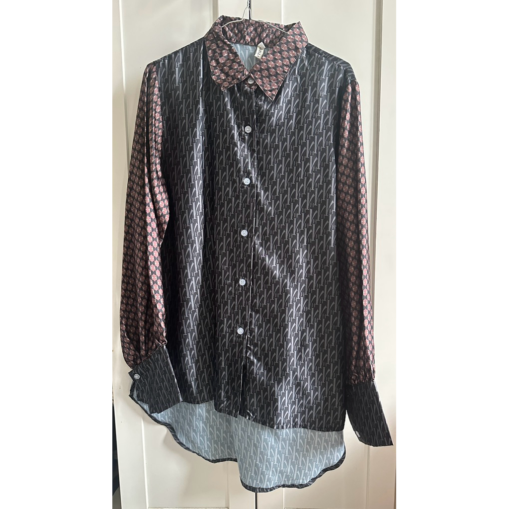 vanilla hijab monogram signature