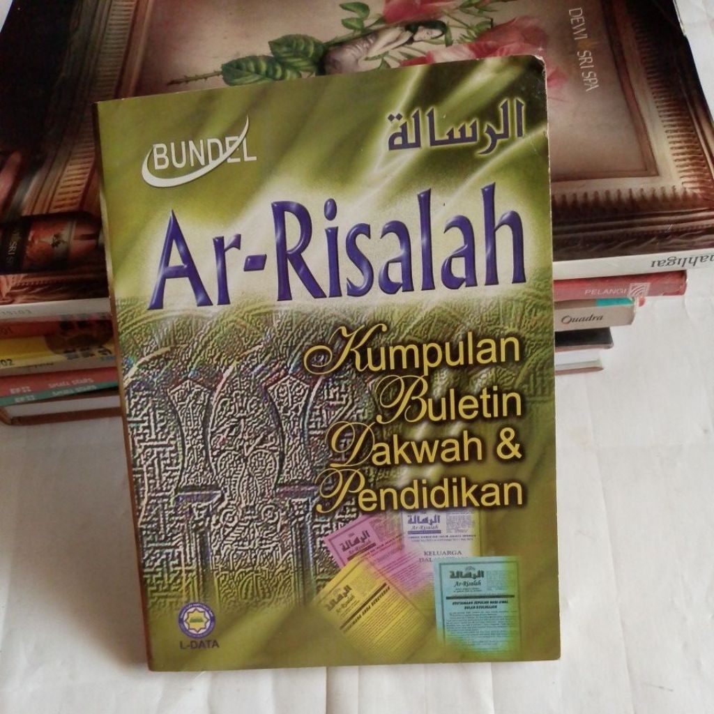 BUKU AR-RISALAH KUMPULAN BULETIN DAKWAH & PENDIDIKAN