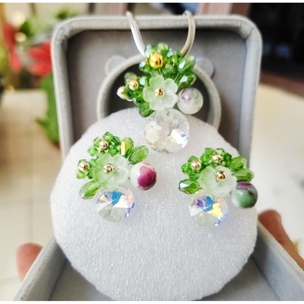set original Swarovski:liontin+kalung 60cm+gelang