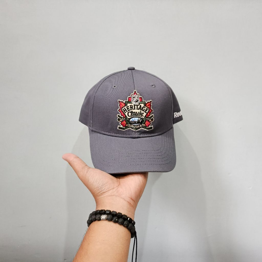 RBK Cap Heritage NHL Official