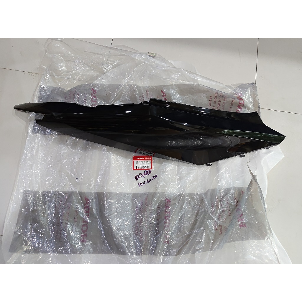 body belakang kanan pcx 160 new ori