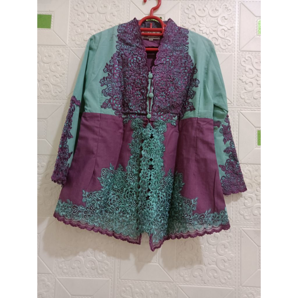 PRELOVED Atasan Kebaya Encim/Kartini Modern by Dolla Warna Tosca Ungu