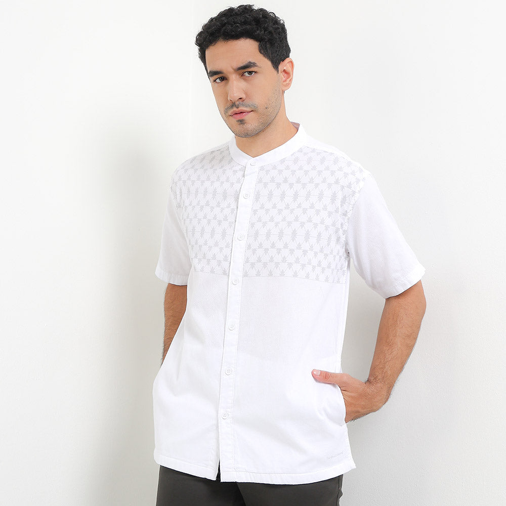 Kemeja Pria Koko Regular Pendek Cardinal EAHAR00897P 08A Putih Motif Original