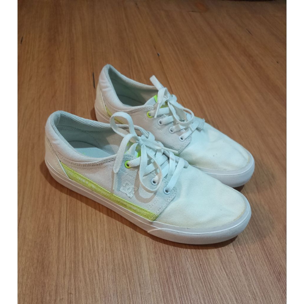 Dc shoes not lakai emerica vans selvedge