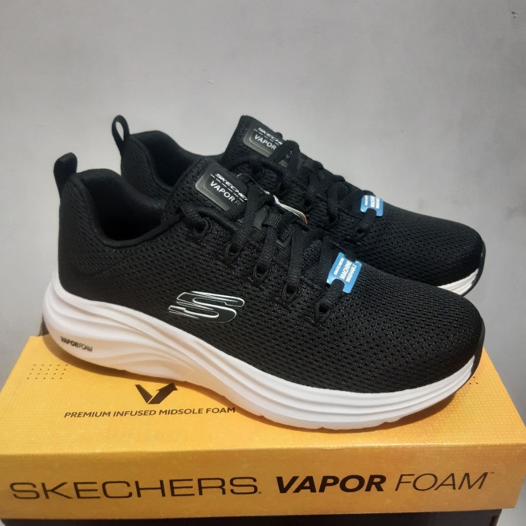 SEPATU WANITA RUNNING SKECHERS VAPOR FOAM BLACK