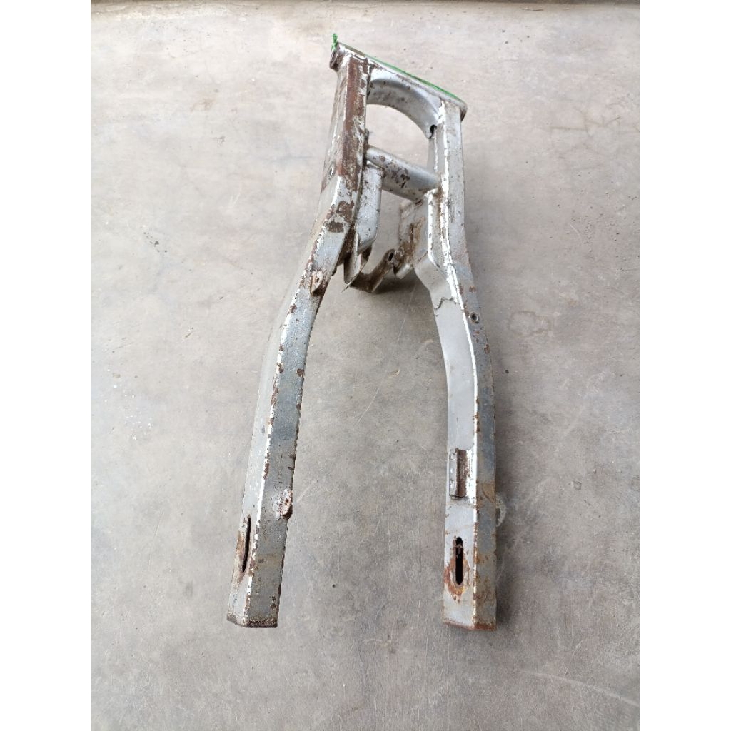 SWING ARM SATRIA 2TAK DOUBLE DISK ORIGINAL COPOTAN MINUS DUDUKAM STD 2 DIPOTONG