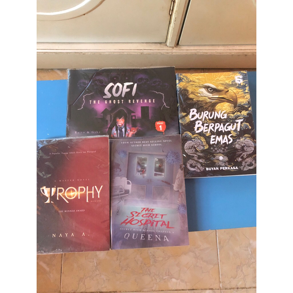 Preloved novel original Burung berpagut emas / the secret hospital by queena / Trophy by naya a / So