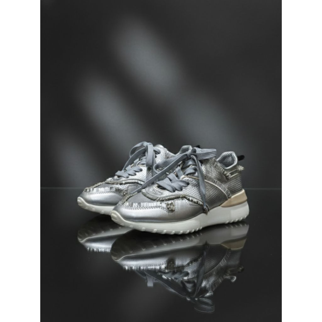 Sepatu Sneakers Wanita Tod's