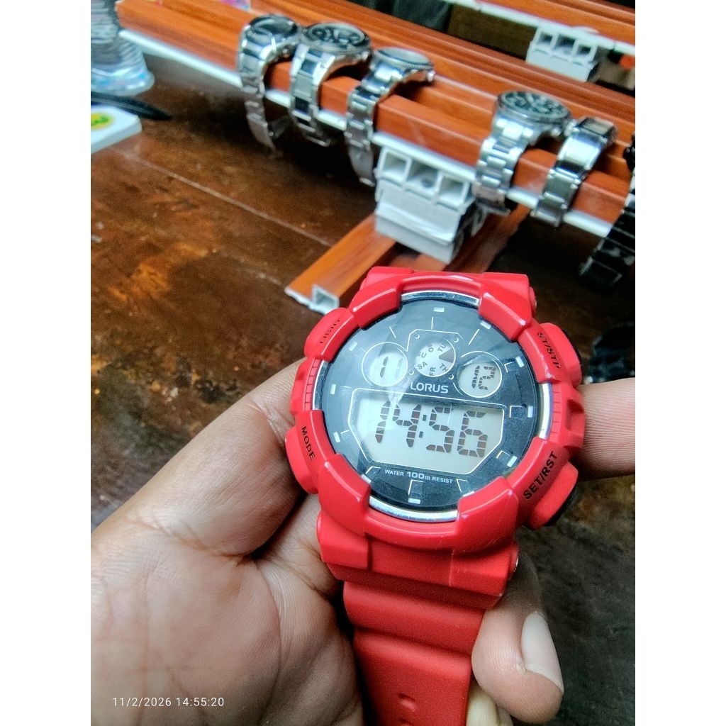 jam tangan lorus