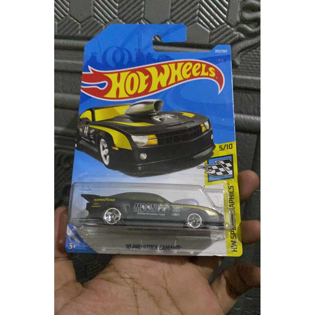 Hot wheels 10 Pro Stock Camaro mooneyes racing team