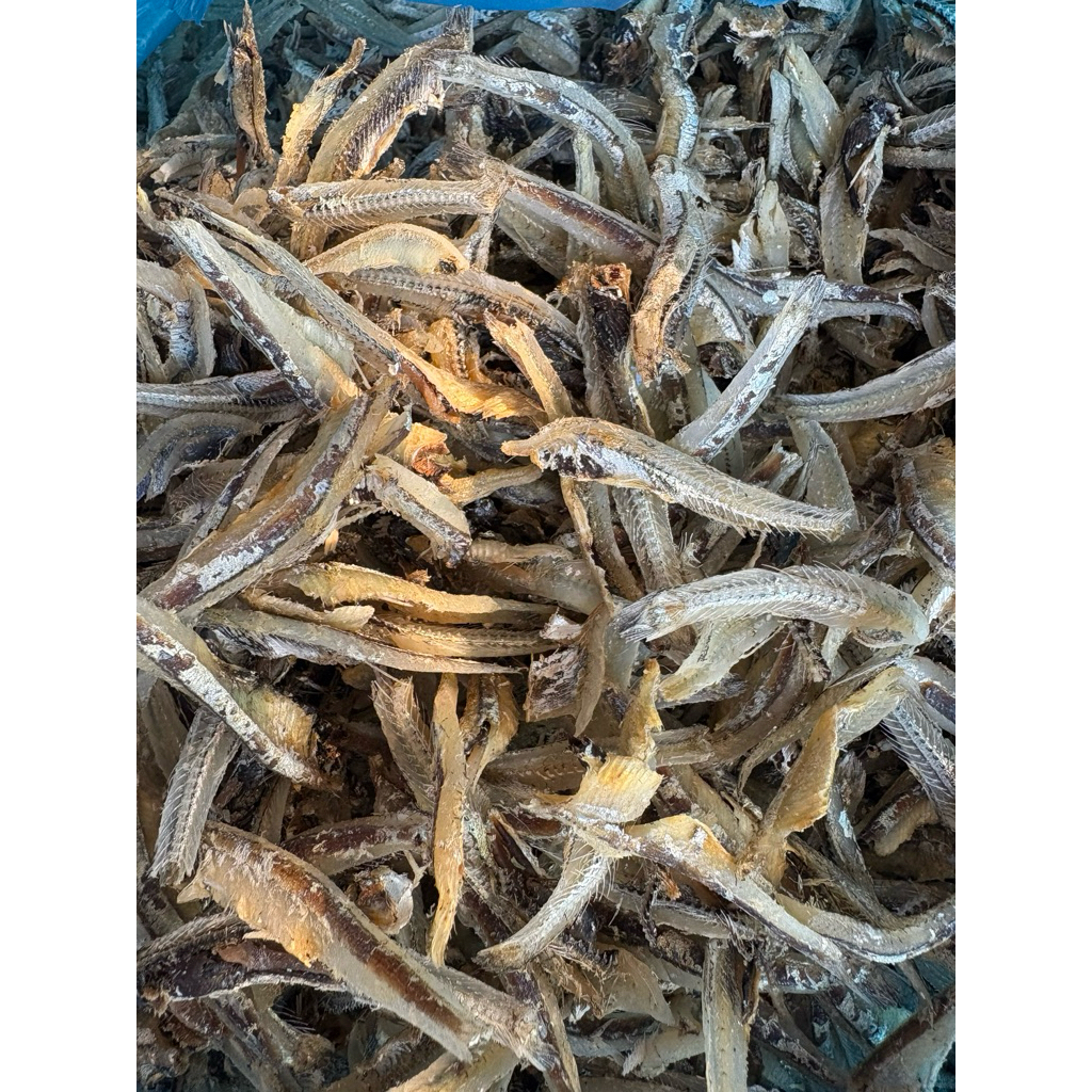 Dijamin Kering: ikan teri belah