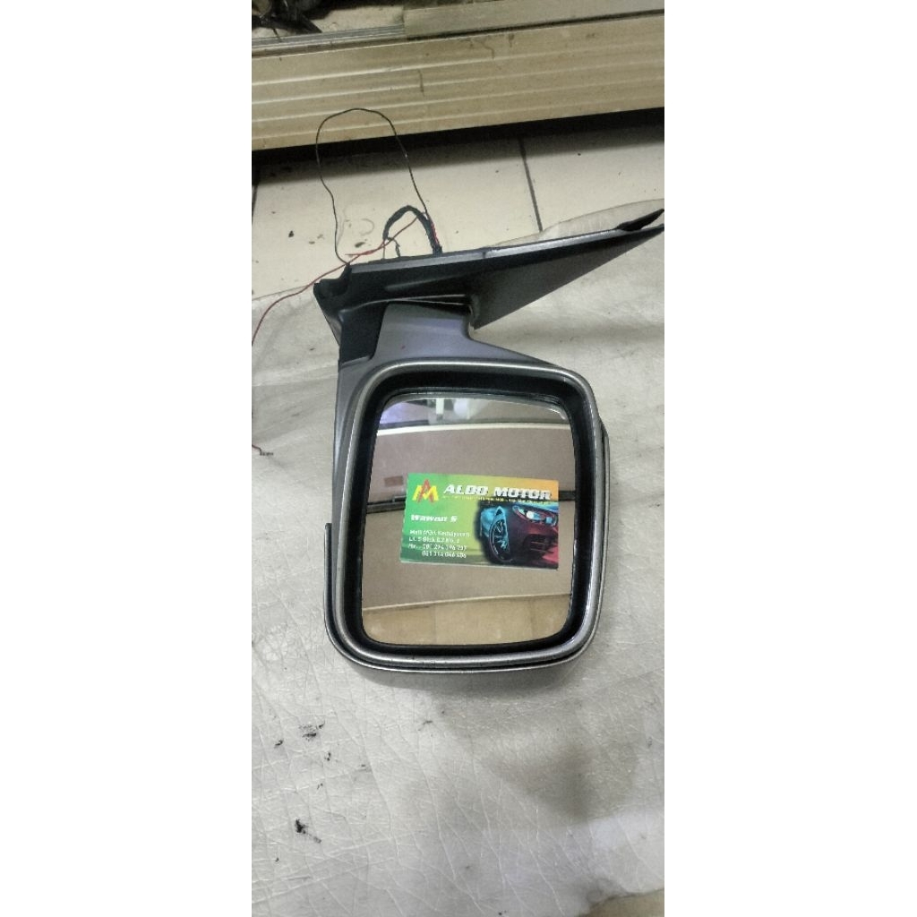 Spion Nissan X-trail T30 Kanan Original