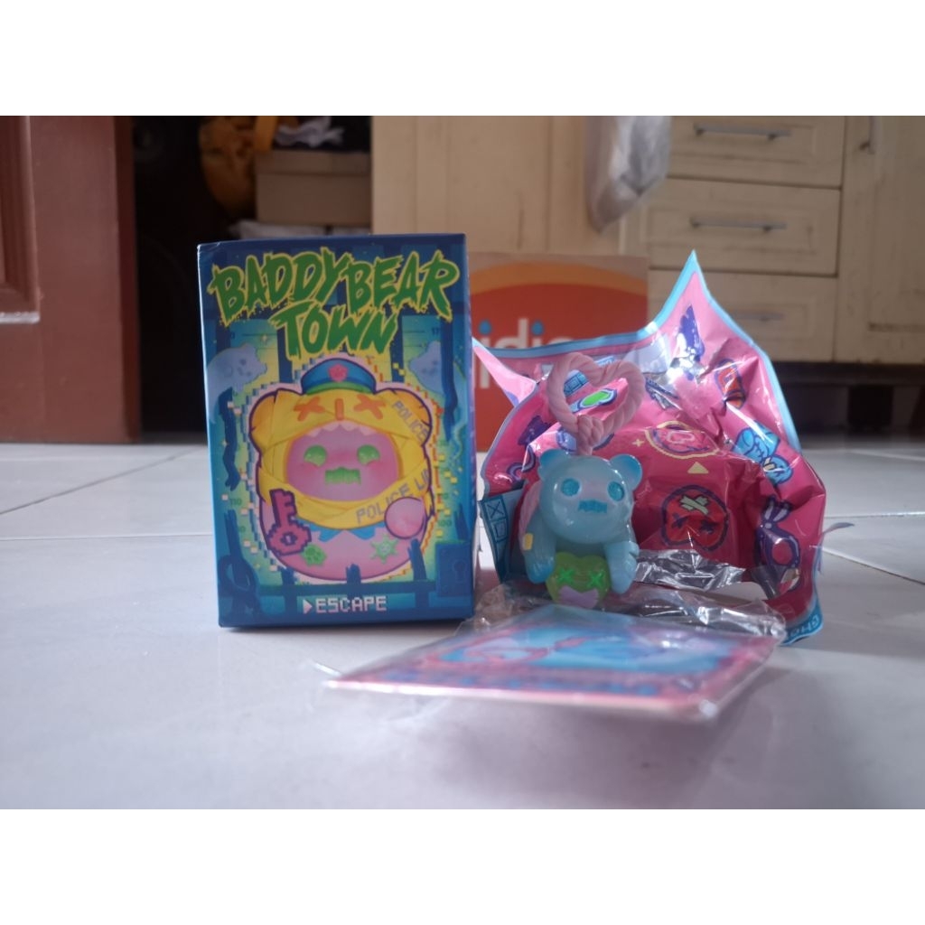 Blind Box Finding Unicorn x ShinWoo Baddy Bear Town Escape 100 Original