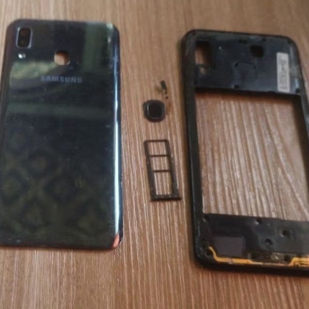 bazel samsung a20 set + backdor ORI copotan . baca deskripsi