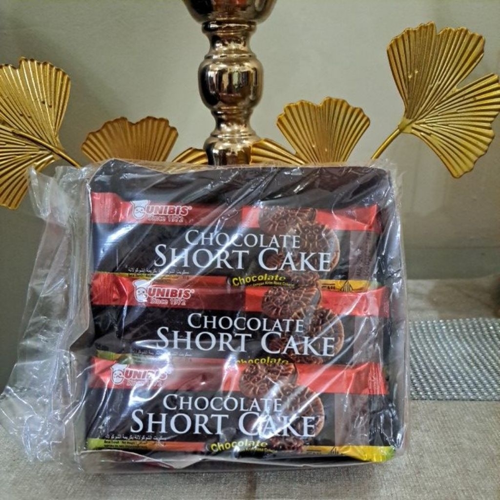 unibis chocolate short cake isi 12