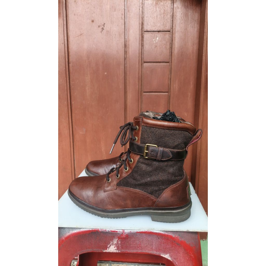 sepatu boots enginer UGG 41