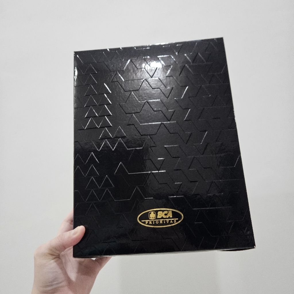 box hampers BCA Prioritas (Bahan karton)