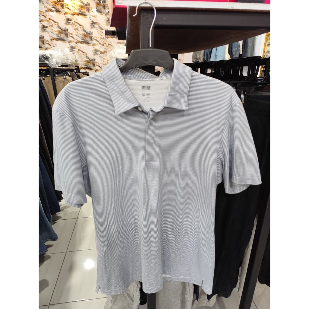 UNIQLO TSHIRT ORIGINAL, KAOS UNIQLO , KAOS CASUAL, KAOS SECOND BRAND UNIQLO