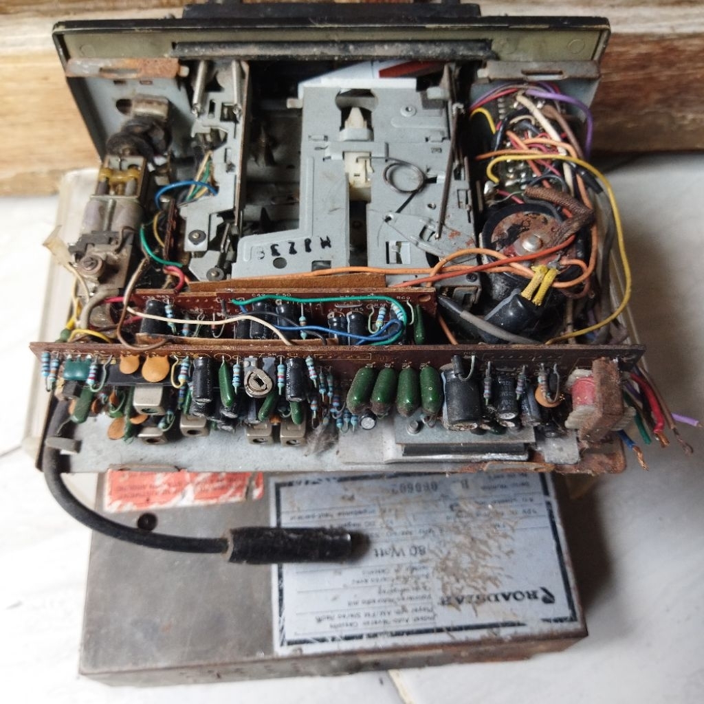 tape/radio mobil lawas ROADSTAR kondisi Off