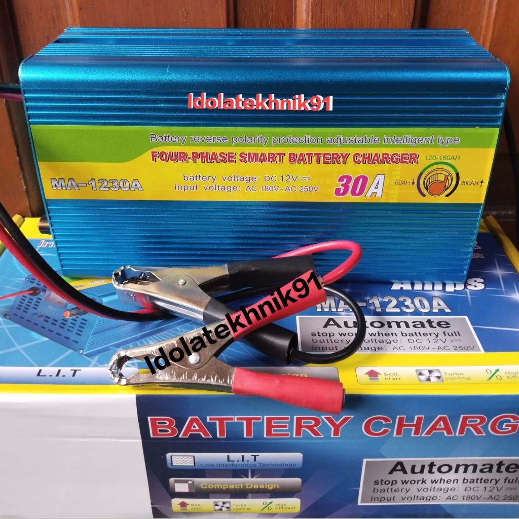 Charger Aki 30A 12V USAT POUR-PHASE SMART BATTERY CHARGER 30 Ampere  Charger Aki 12 Volt