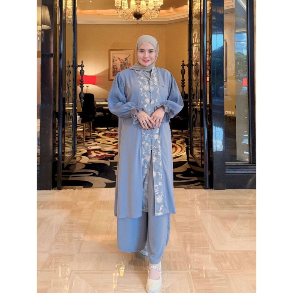 Second sign - Janica Tunik