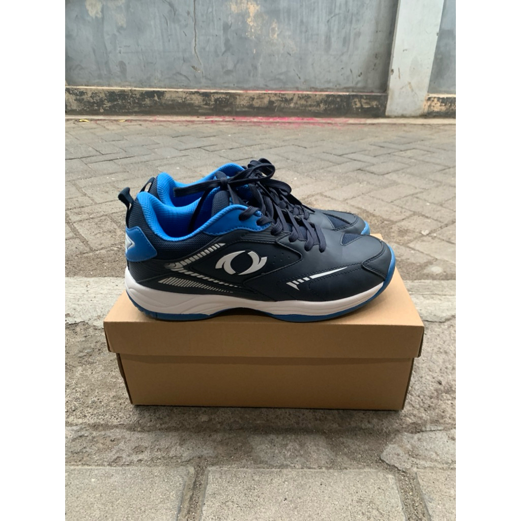 Sepatu Badminton Astec
