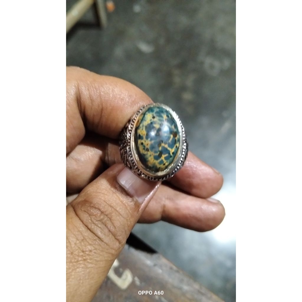Batu cincin pancawarna klawing