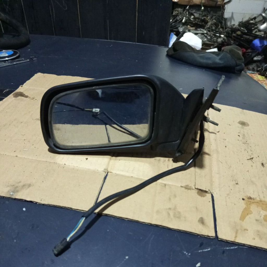 spion mitsubishi lancer dangan kiri